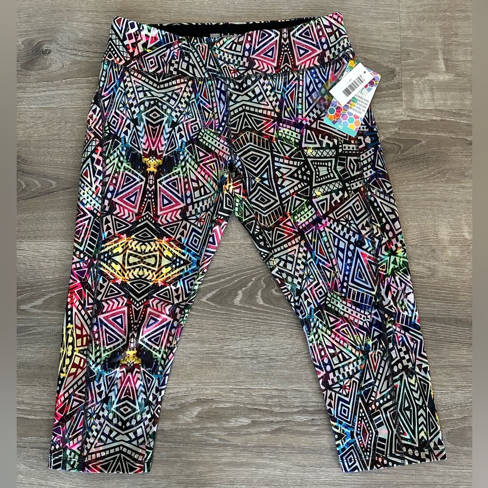 LuLaRoe Jade Leggings Beautiful Geometric Pattern Capri Length Size Large New